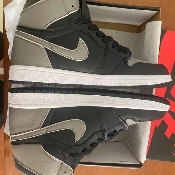 Air Jordan 1 Retro High Shadow main image 5